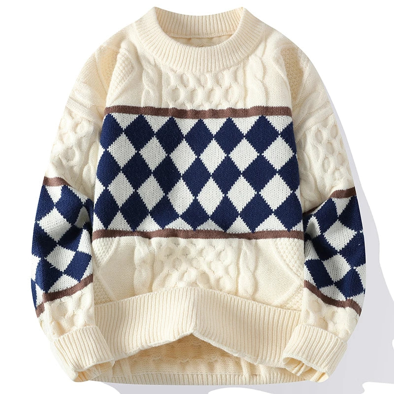 Elegant Argyle Patterned Sweater